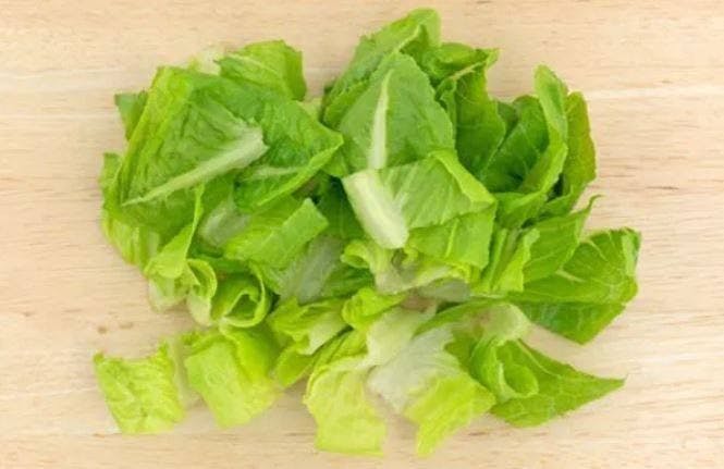 E. coli Outbreak Linked With Romaine Lettuce Claims a Life as It Expands to Include Half the US